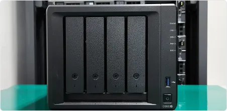 Synology, QNAP 등 다중 베이 NAS 서버의 데이터를 복구하는 과정