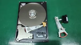 synology-ds1817plus-disk-fail-recovery-headswap